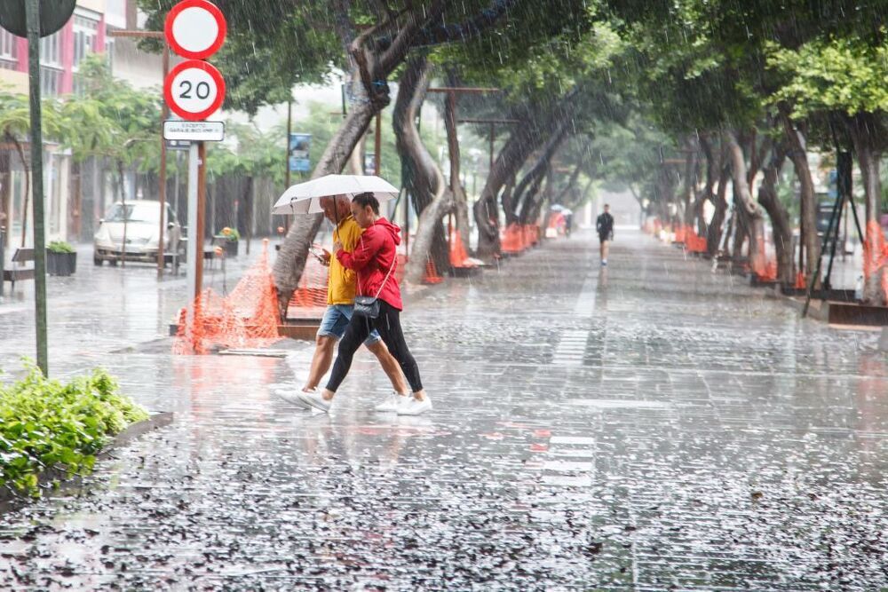 La AEMET anuncia lluvias en Canarias para este jueves y viernes