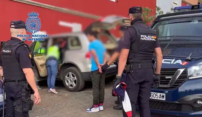 Descarticulada en Gran Canaria una red criminal dedicada a regularizar inmigrantes