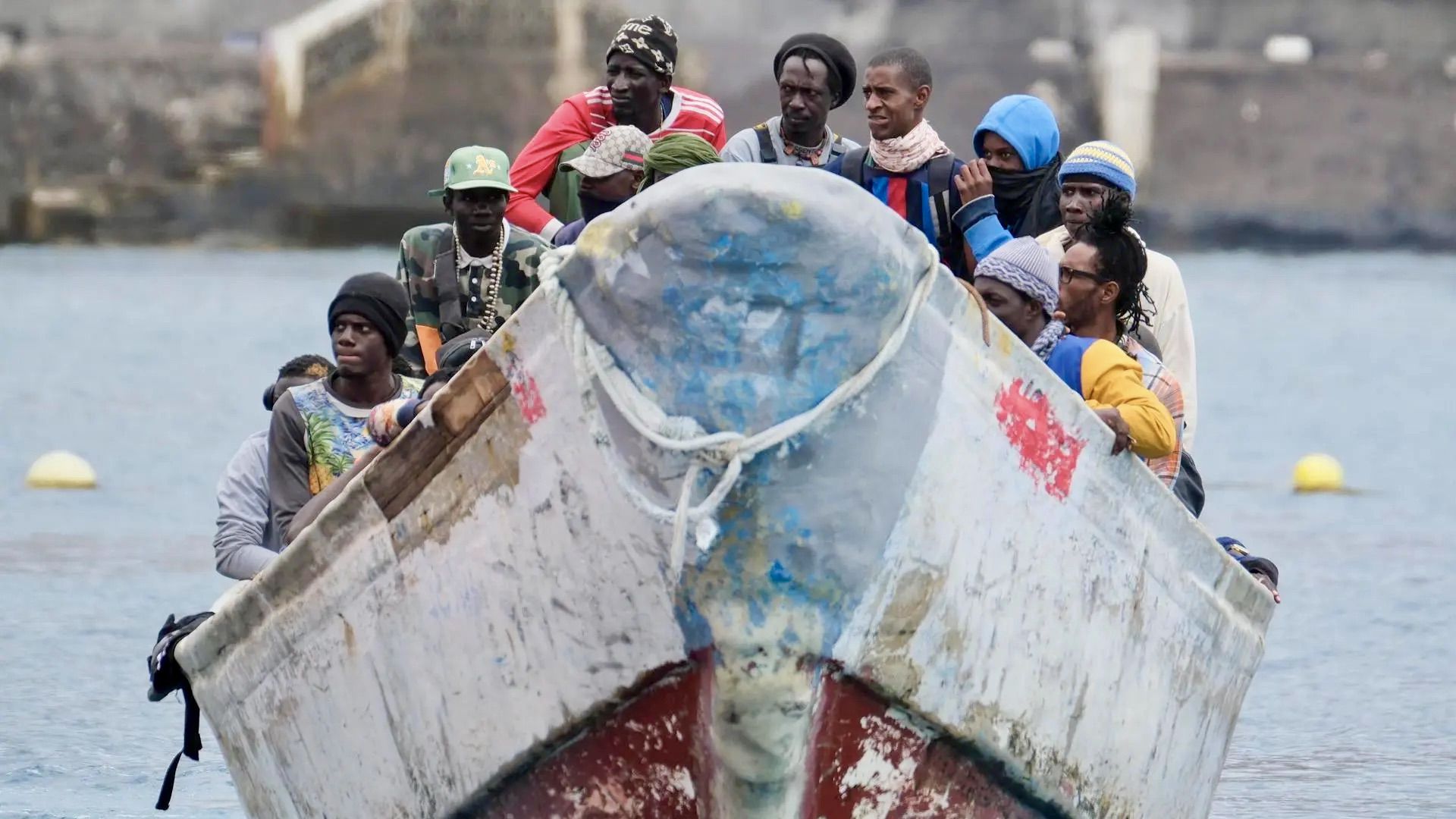 Llegan a las costas canarias más de 2.500 migrantes en una semana