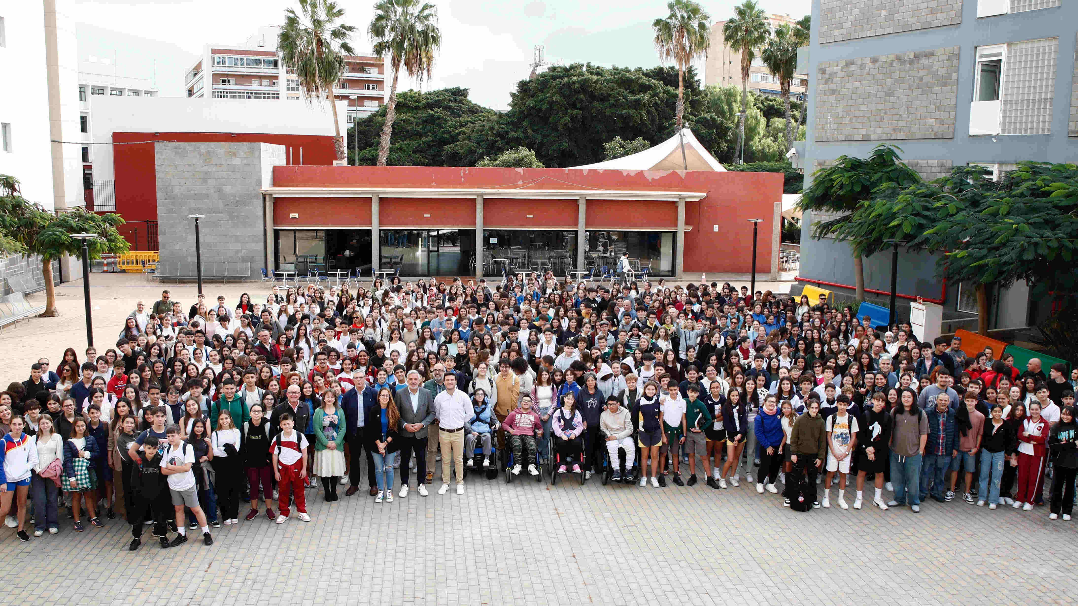 800 alumnos de toda la isla participan en el concurso de redacción del Colegio Claret 