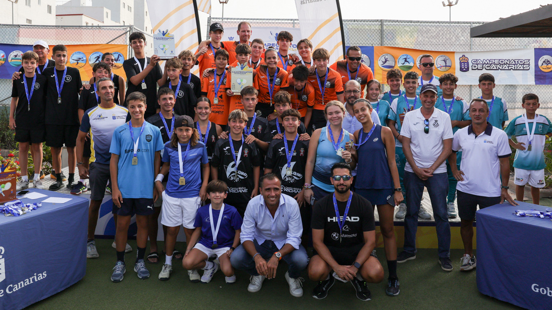Gran Canaria y Tenerife se reparten los títulos en los campeonatos regionales escolares de tenis y pádel