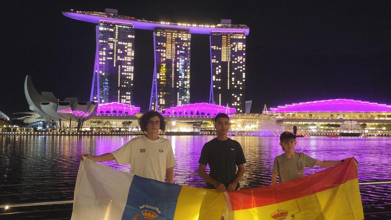 Tres jóvenes canarios viajan al Mundial de Robótica en Singapur de la mano de la Fundación DISA