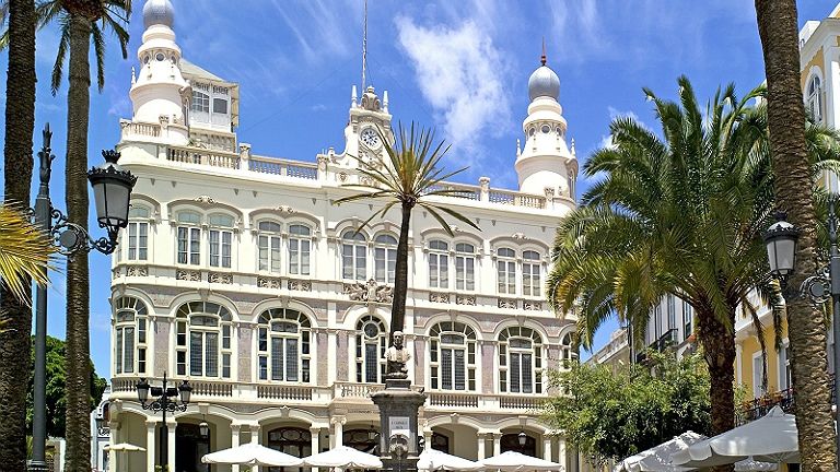 El Pleno del Ayuntamiento declara de especial interés la restauración del Gabinete Literario