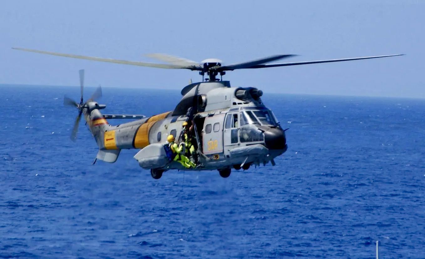 Muere en el helicóptero de rescate una mujer atacada por un tiburón a 514 Km al sur de Canarias