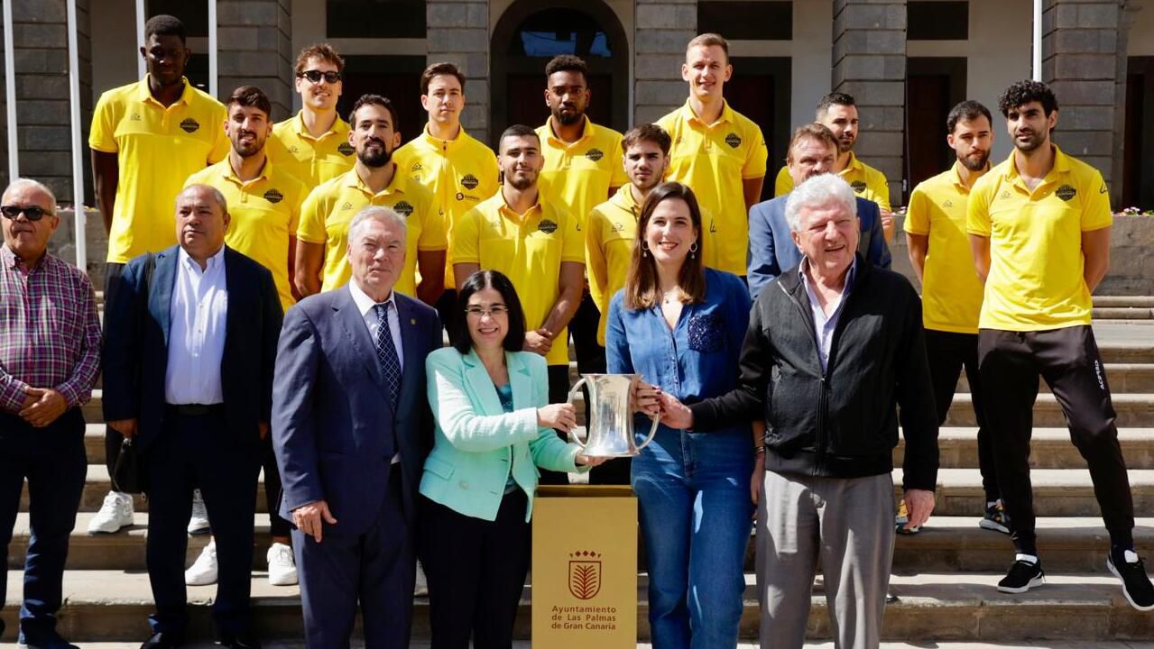 Orgullo institucional grancanario tras la novena Copa del Rey del CV Guaguas