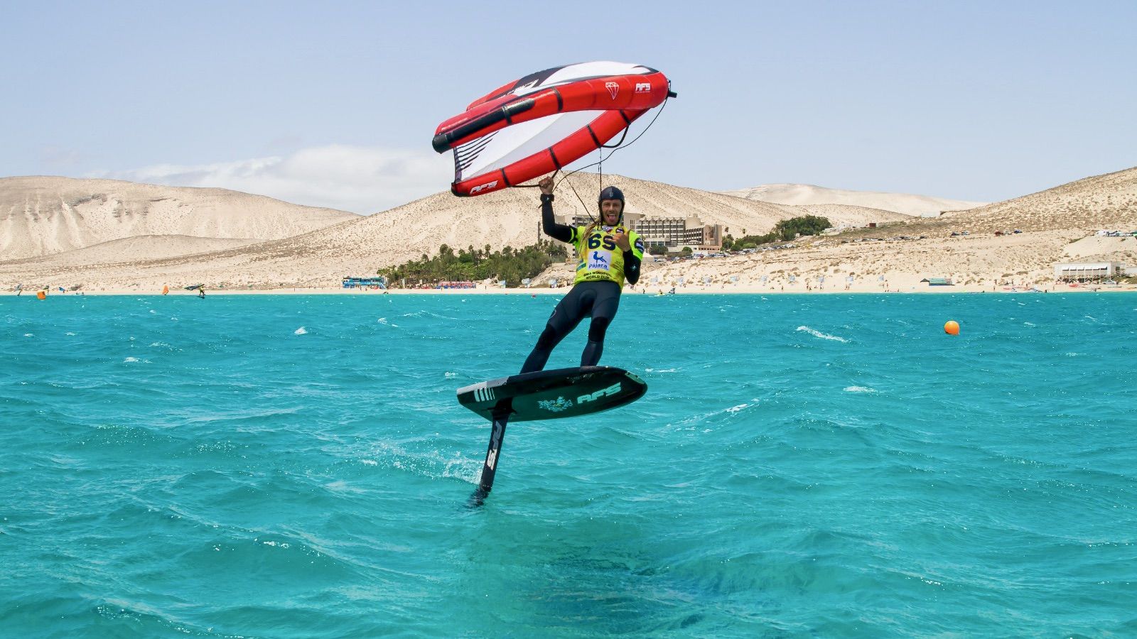Fuerteventura abre su 36ª edición del Mundial de Windsurf con los mejores riders de Wingfoil 