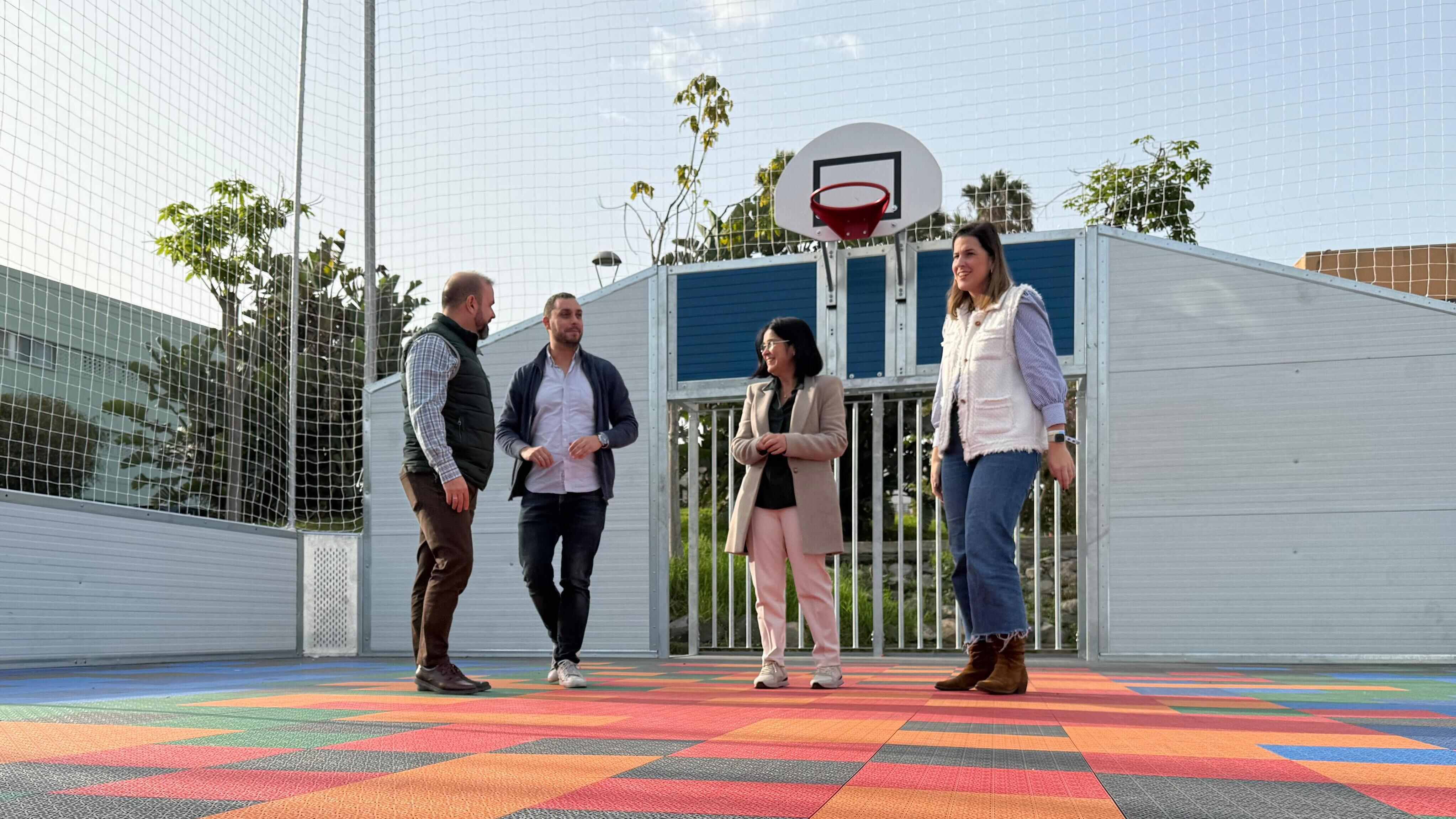 Nueva pista multideportiva en el barrio de Las Torres