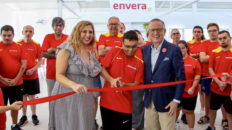 La consejera Isabel Mena inaugura la ampliación del centro ocupacional del Carrizal