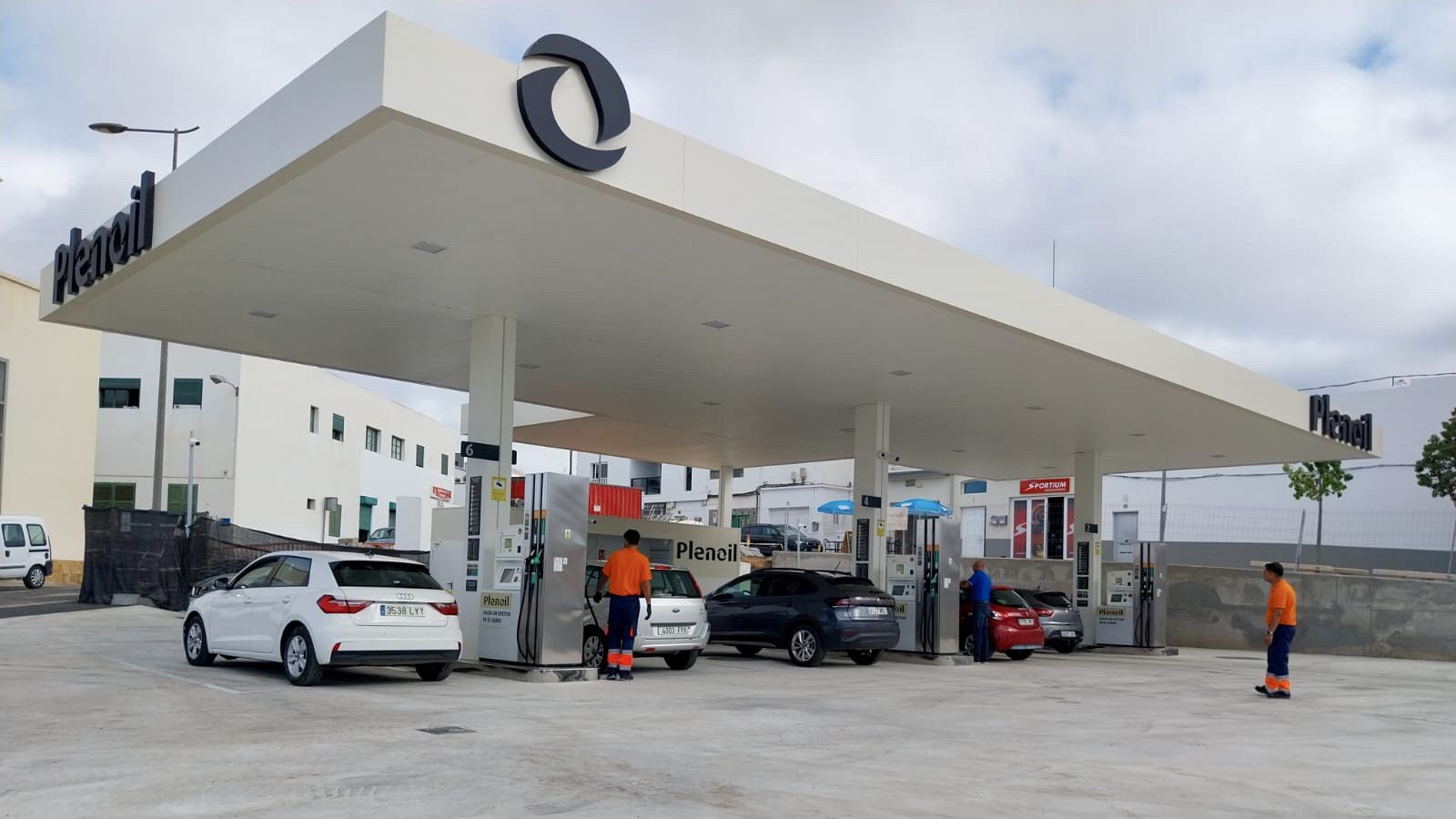 Plenoil continúa su expansión e inaugura su primera gasolinera en Lanzarote