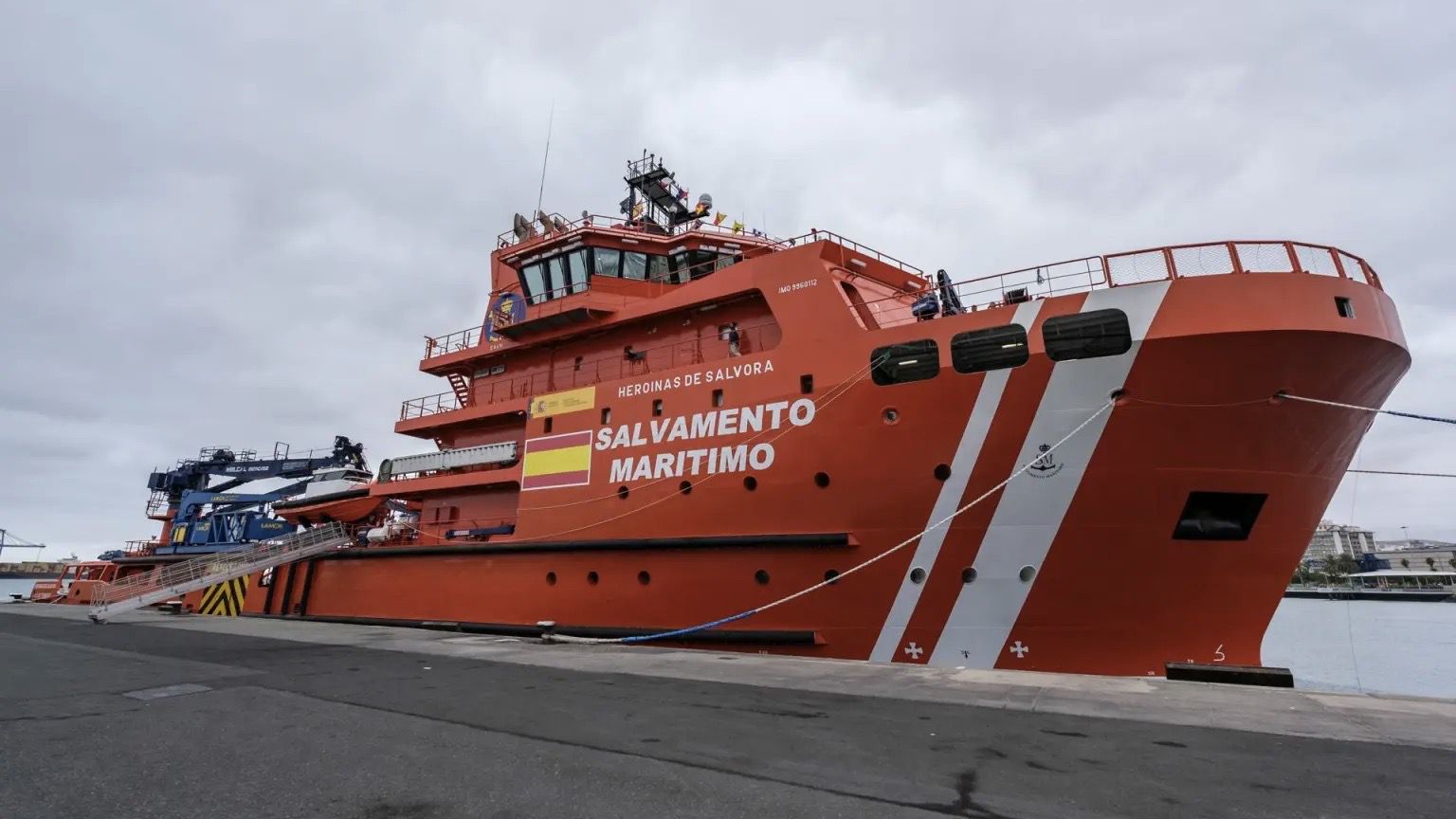 Rescatan una lancha a la deriva de tres amigos que salieron a pescar desde El Hierro