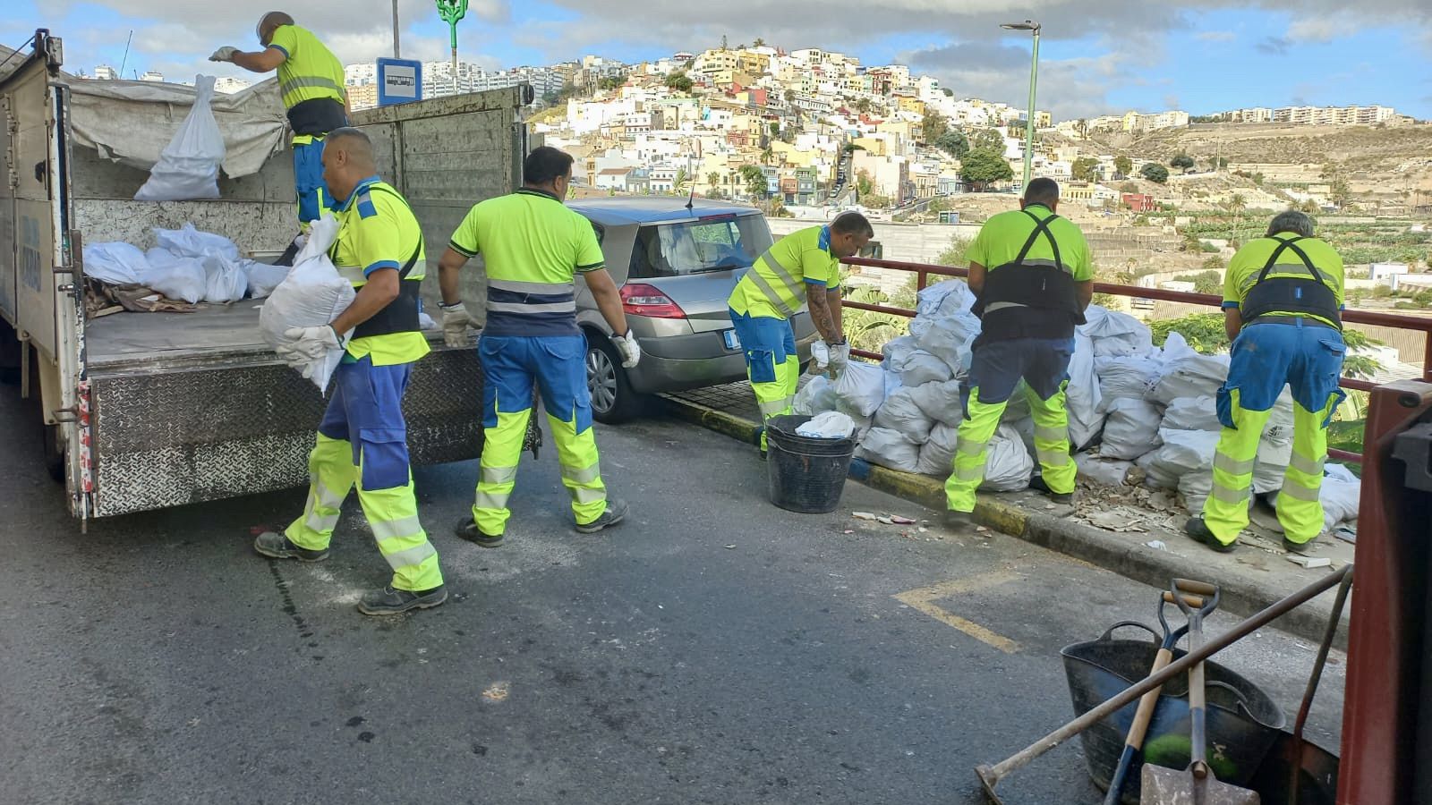 Retirados más de 33.000 kilos de residuos en vertidos incontrolados de la ciudad