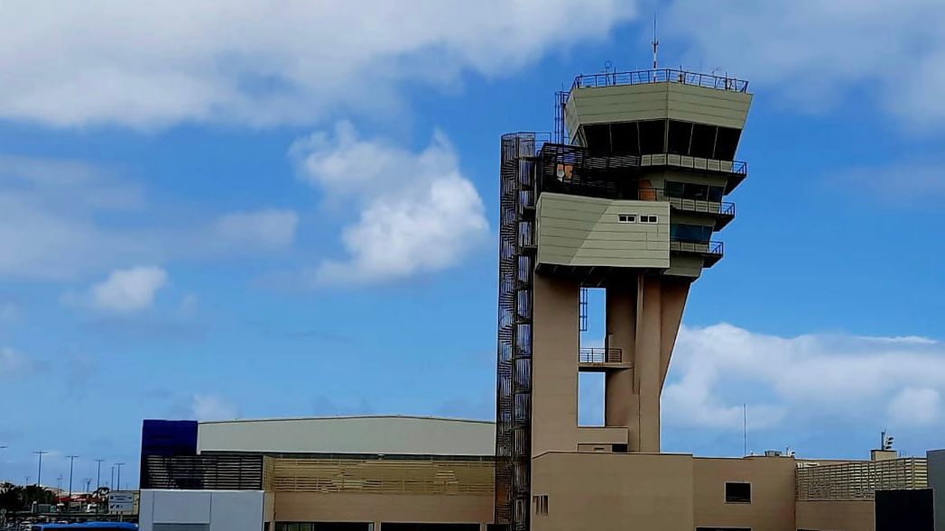 La huelga de controladores aéreos prevista para febrero preocupa a Canarias