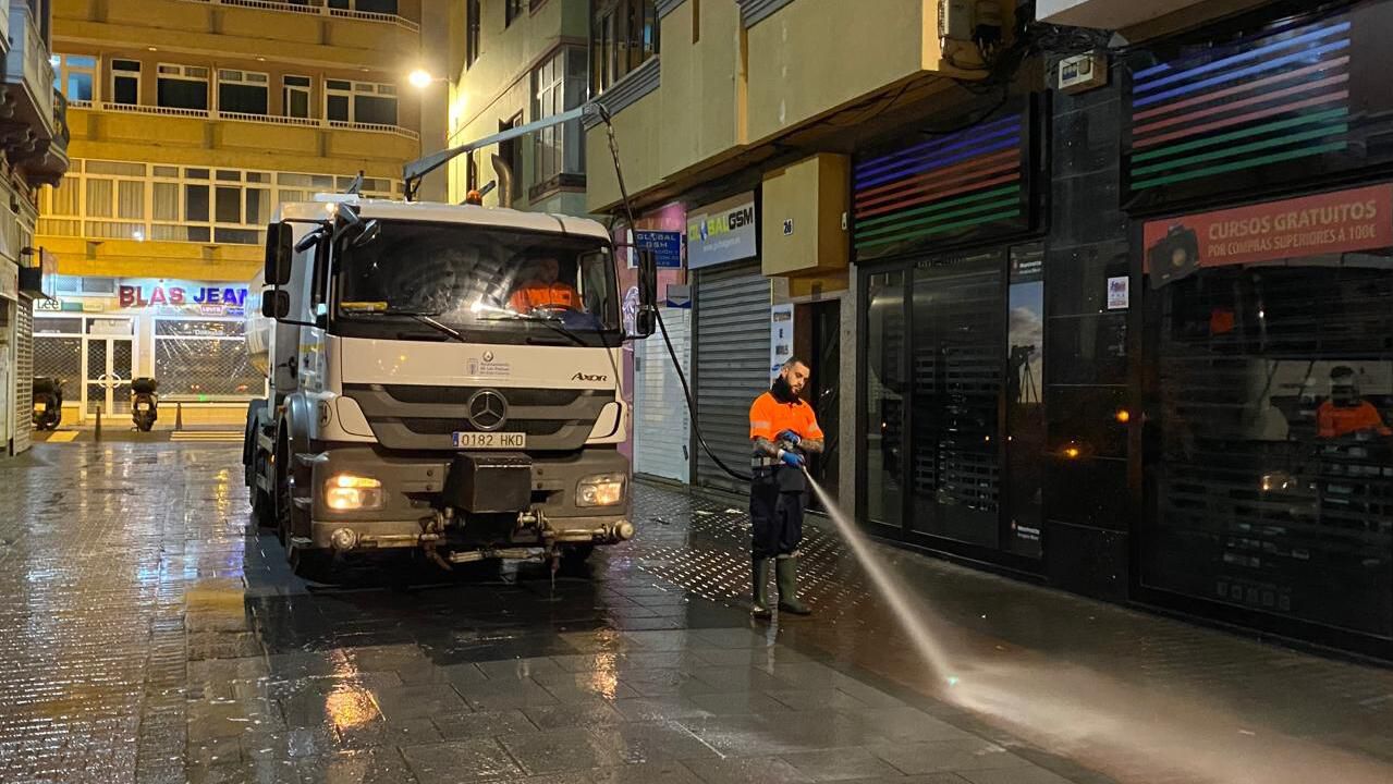 El Ayuntamiento recoge 1.400 kilos de residuos tras una Nochebuena sin incidentes