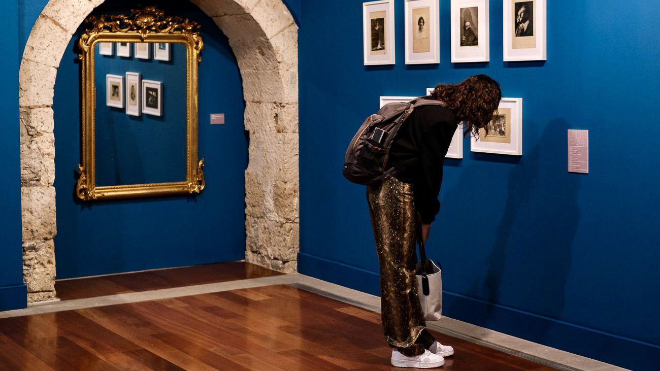 La exposición 'Lo privado, público' se exhibe en la Casa-Museo Pérez Galdós