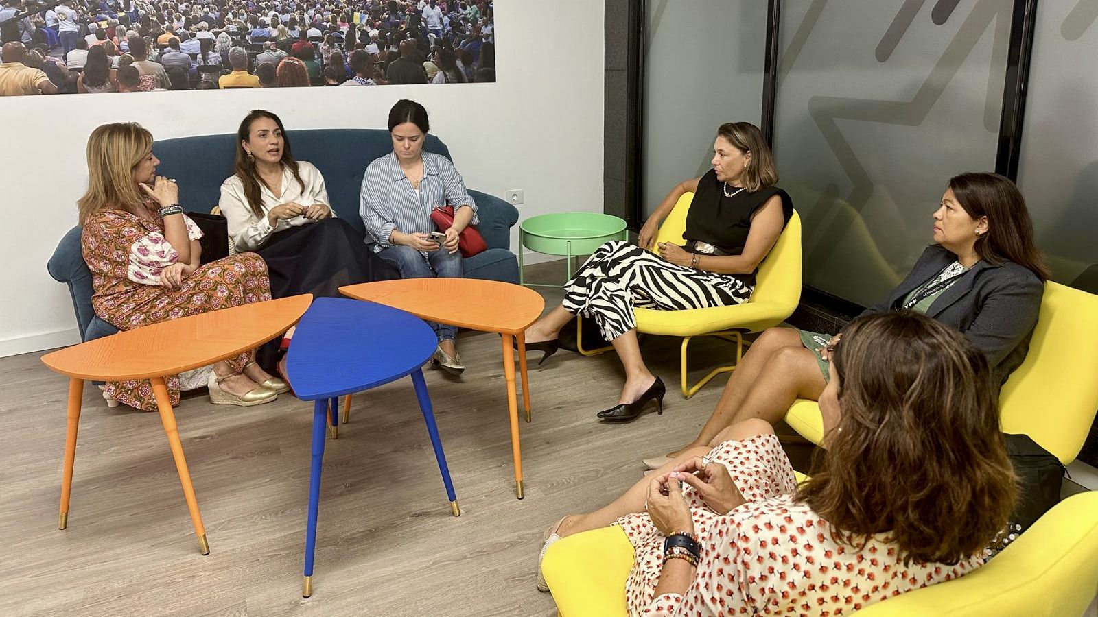 CC Gran Canaria  aborda la formación y el empleo con mujeres emprendedoras