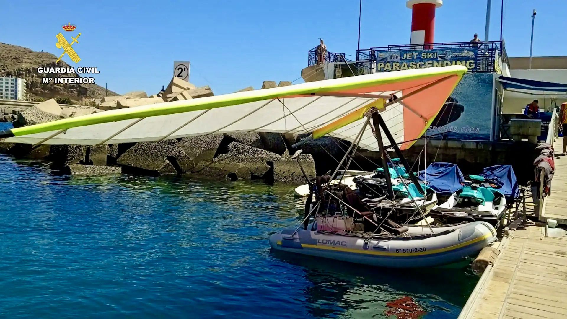 Localizada una zódiac con un ala delta acoplado que sobrevolaba en el sur de Gran Canaria