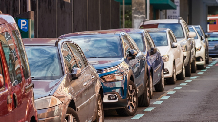 El Ayuntamiento publica una guía clara y accesible para facilitar el uso de la zona azul y verde