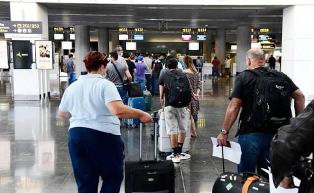 Canarias supera en octubre las llegadas de turistas extranjeros del mismo mes del 2019