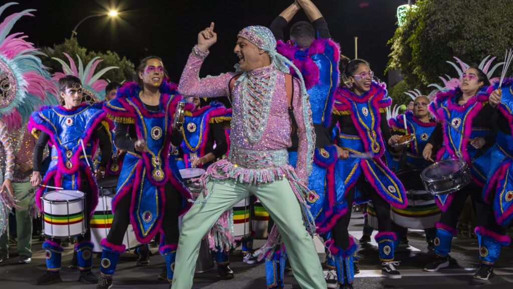 Doce carrozas participan este sábado en el Desfile Inaugural del Carnaval de Agüimes