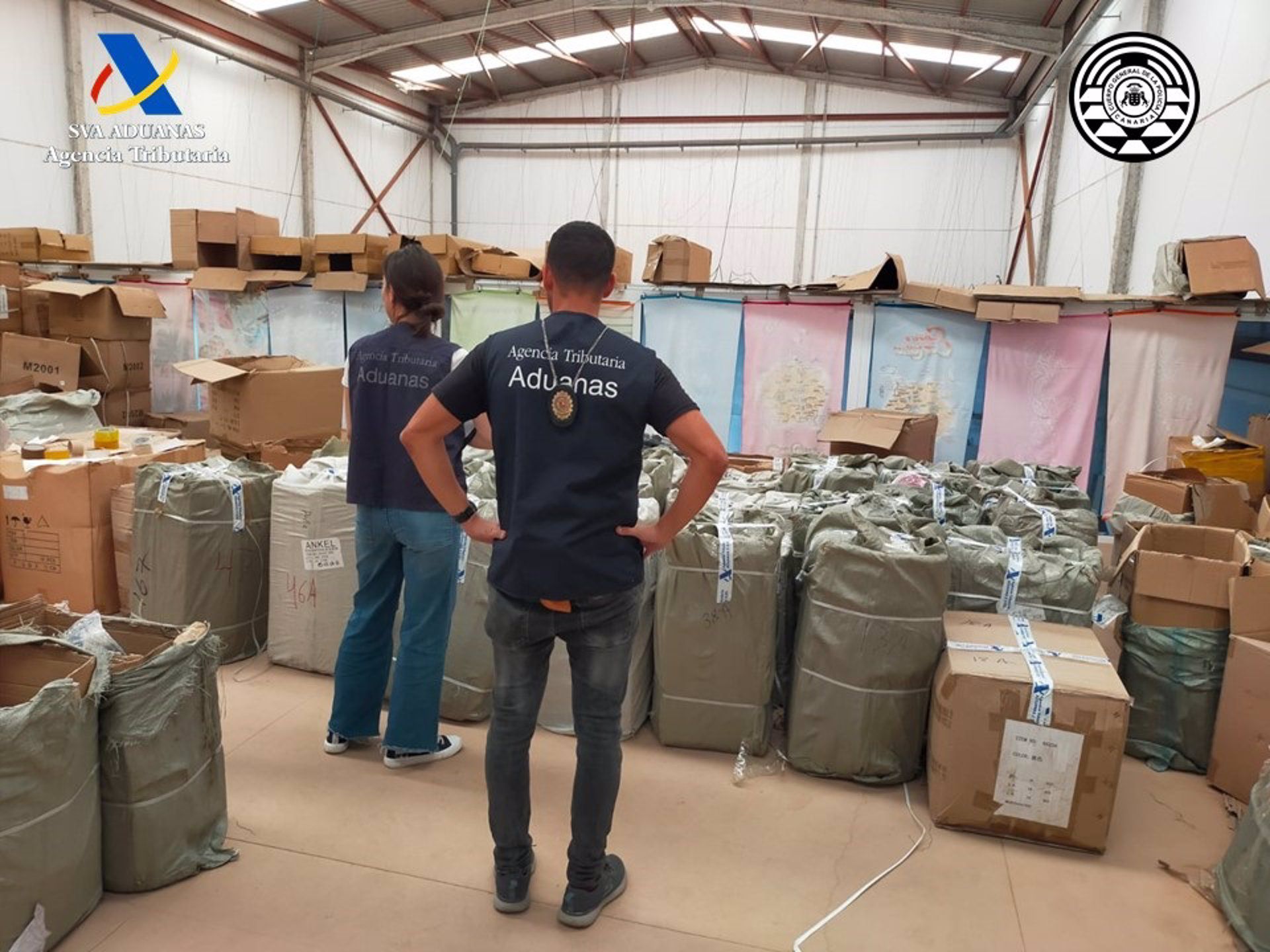 Incautados en Gran Canaria más de 16.000 artículos falsificados y 80 cajas de mascarillas caducadas