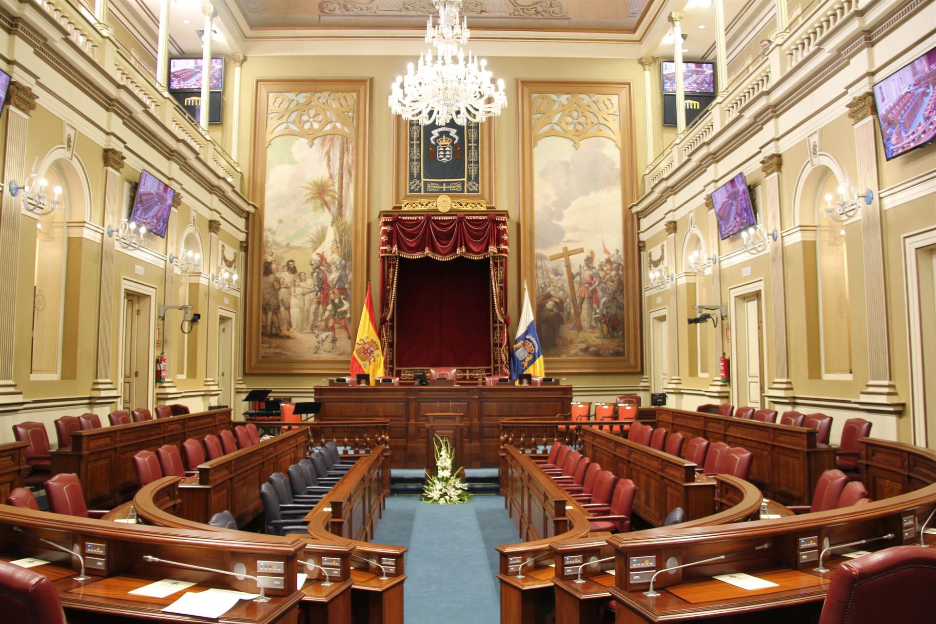 Una veintena de candidaturas regionales opta a entrar en el Parlamento de Canarias el 28-M