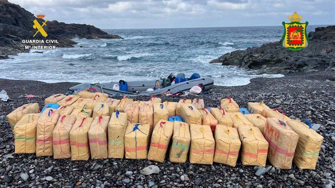 La Guardia Civil detecta una neumática con más de 1.610 kilos de hachís en Fuerteventura