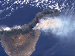 El incendio de Tenerife pasa a nivel 1 y queda en manos del Cabildo