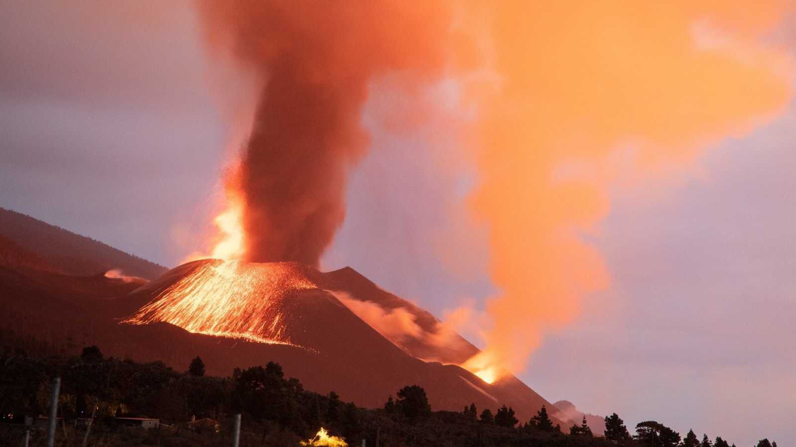 El volcán aparenta retomar su tendencia descendente