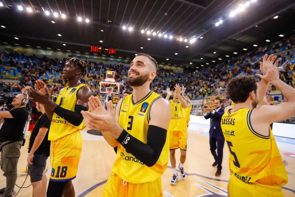 104-74. El Granca Arrolla Al París Y Alcanza Las Semifinales De La ...