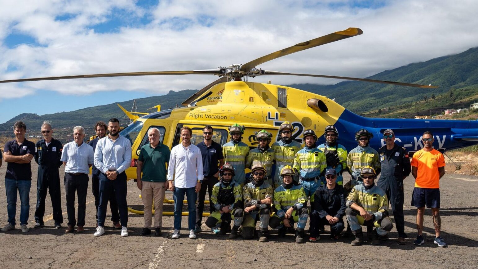 Transición refuerza el dispositivo contra incendios forestales con un nuevo helicóptero para los EIRIF